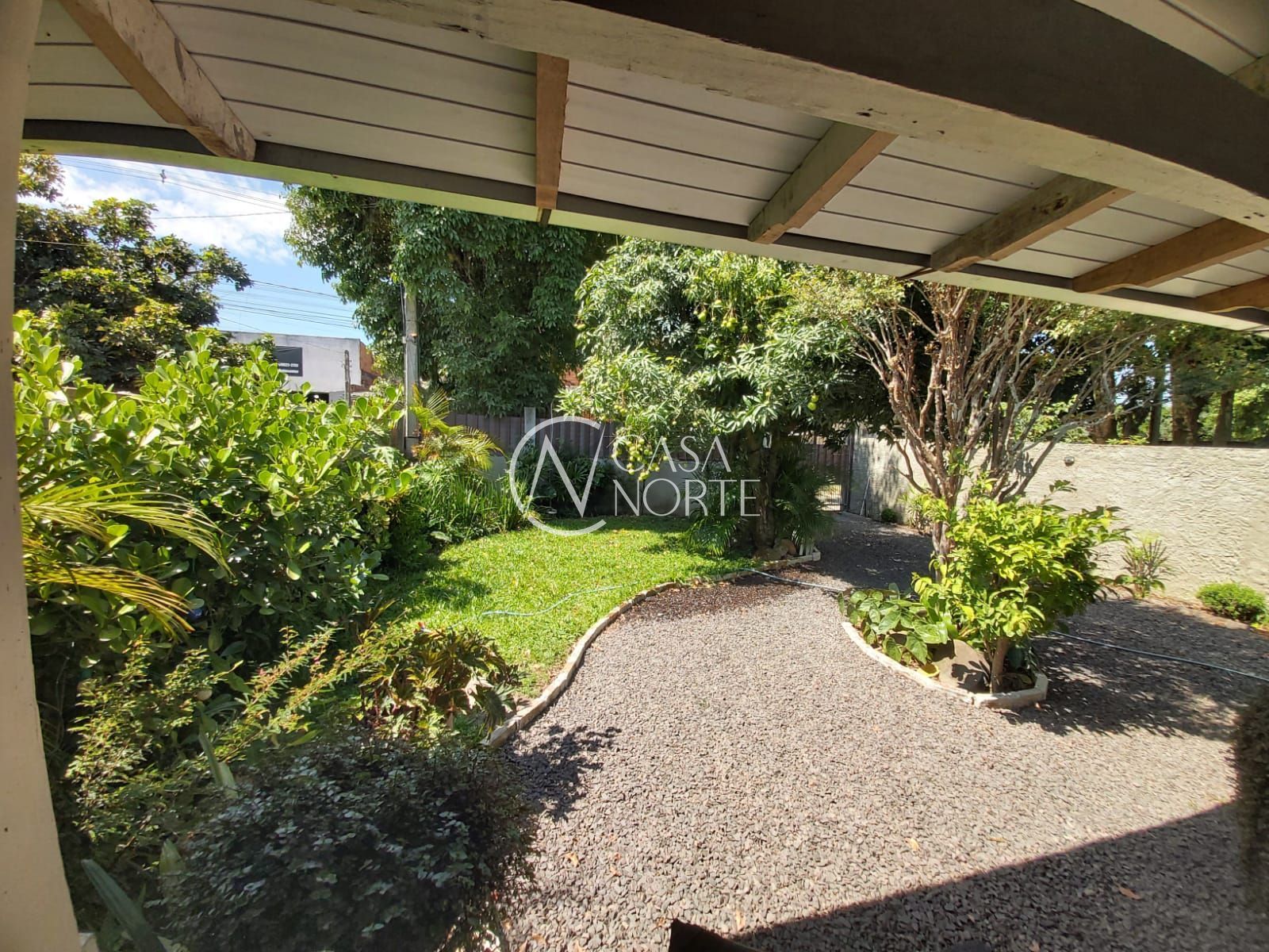 Casa à venda com 2 quartos, 110m², 2 vagas, Rua Brinco-De-Princesa no bairro Restinga em Porto Alegre