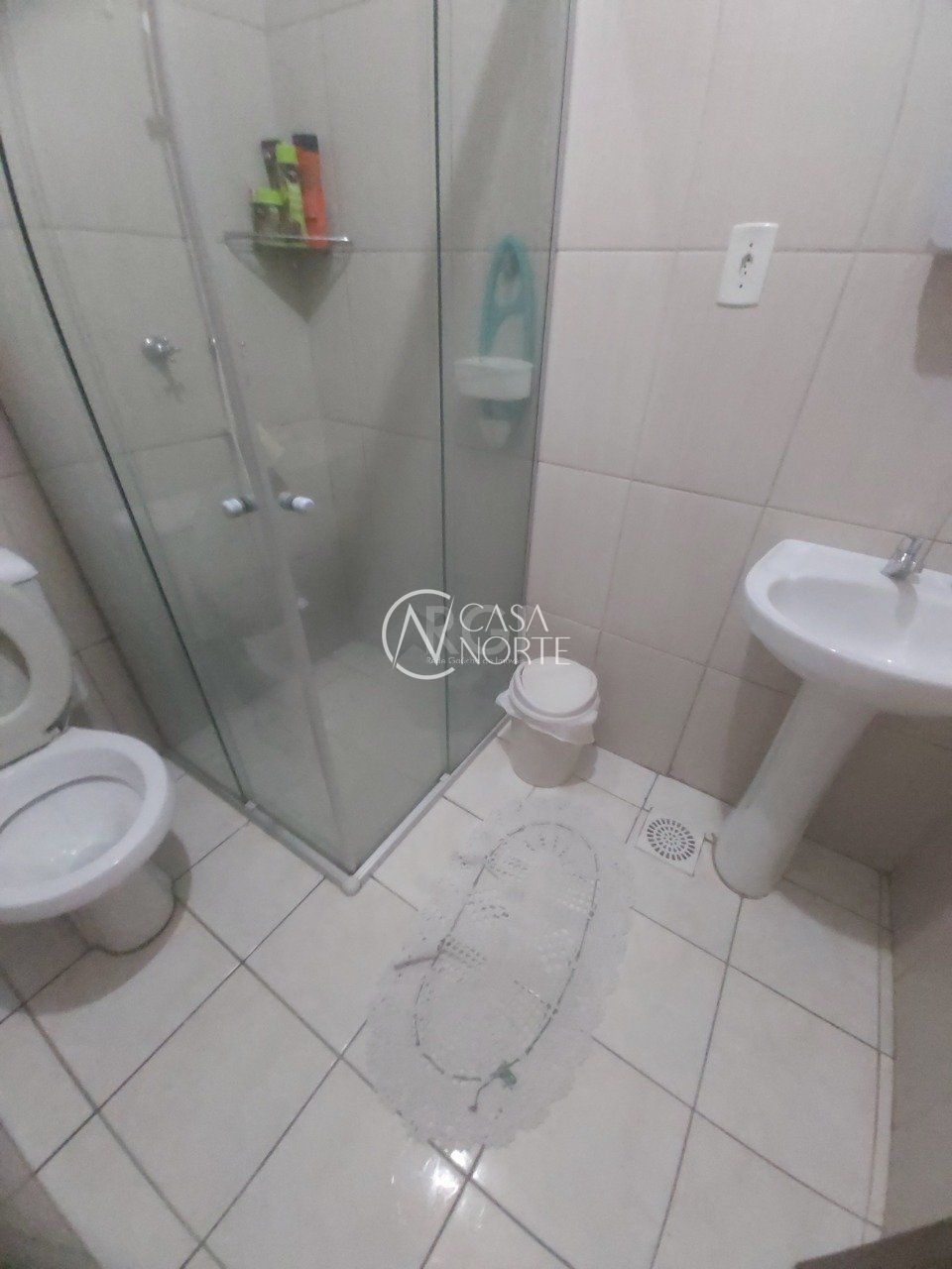 Casa à venda com 2 quartos, 63m², 2 vagas, Rua Elmo Born no bairro Hípica em Porto Alegre