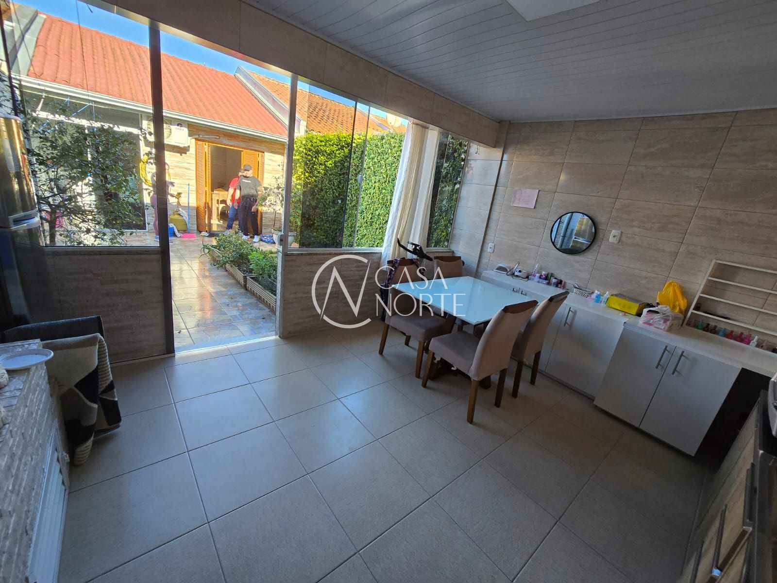 Casa à venda com 2 quartos, 38m², 1 vaga, Rua Solon Vieira Marques no bairro Restinga em Porto Alegre