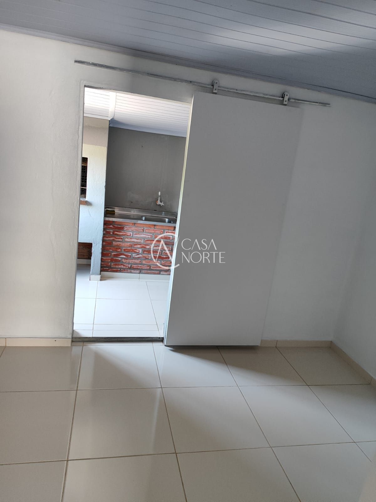 Sobrado à venda com 2 quartos, 45m², 1 vaga, Rua São Miguel no bairro Coronel Aparício Borges em Porto Alegre