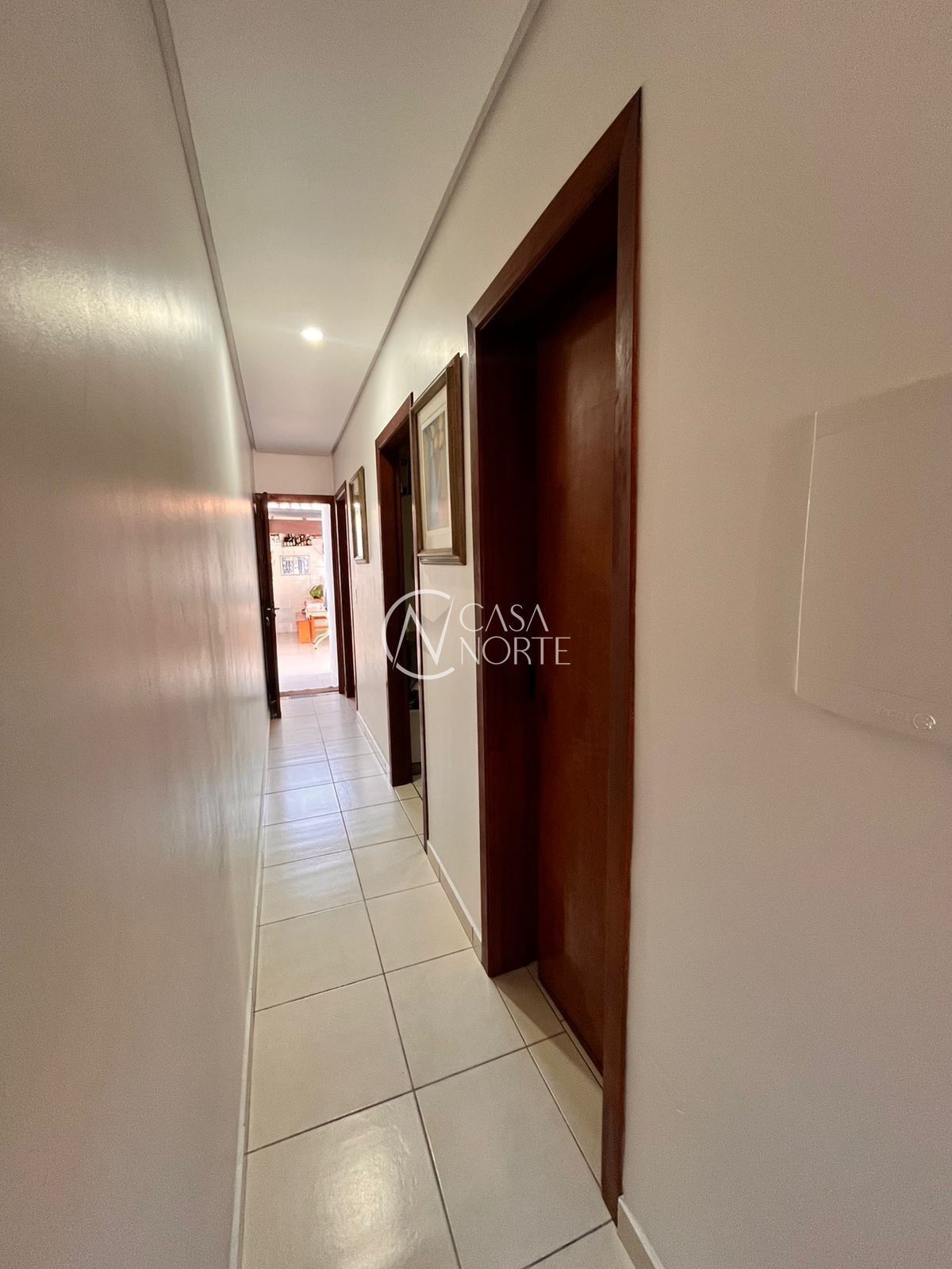 Casa à venda com 2 quartos, 76m², 1 vaga, Rua Irmão Mainar Longhi no bairro Hípica em Porto Alegre