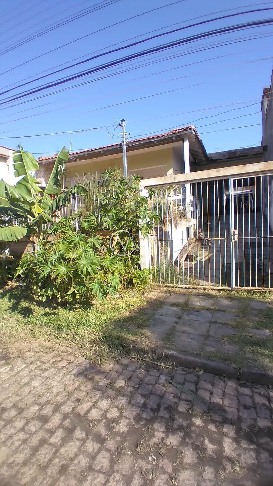 Casa à venda com 2 quartos, 250m², 1 suíte, 2 vagas, Rua Jair de Moura Calixto no bairro Ipanema em Porto Alegre