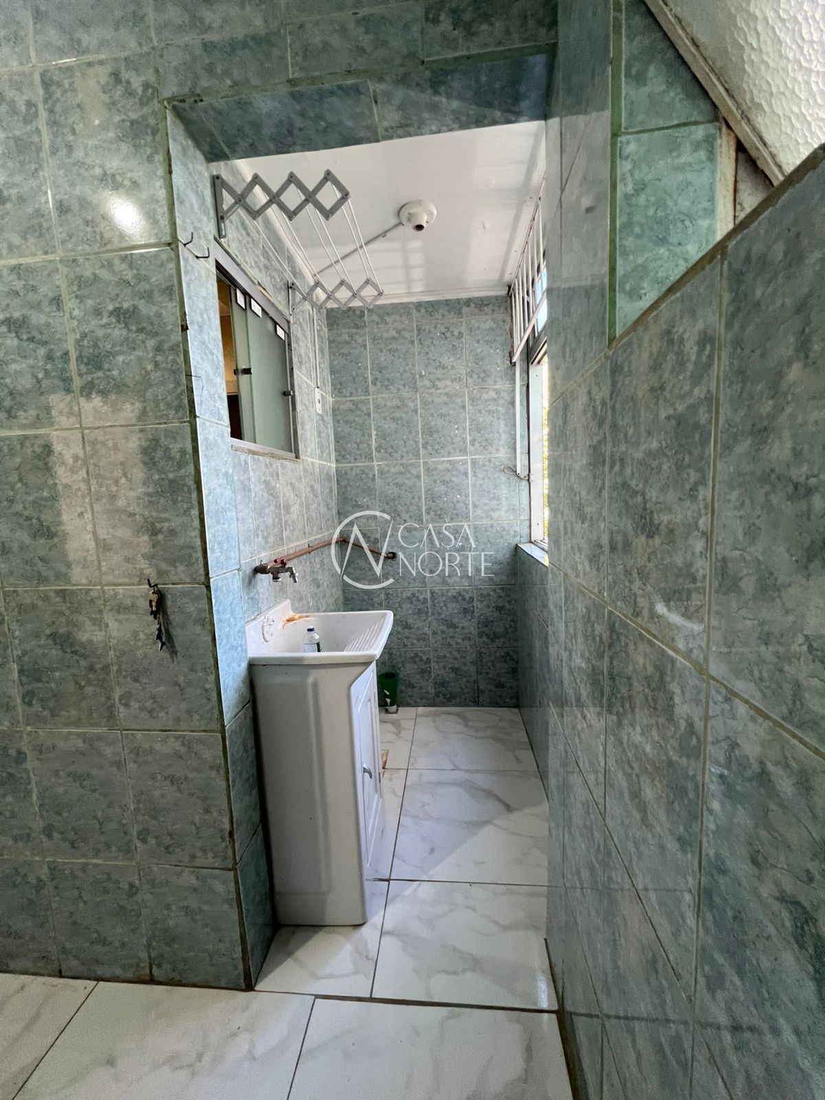 Apartamento à venda com 2 quartos, 49m², Avenida João Antônio Silveira no bairro Restinga em Porto Alegre