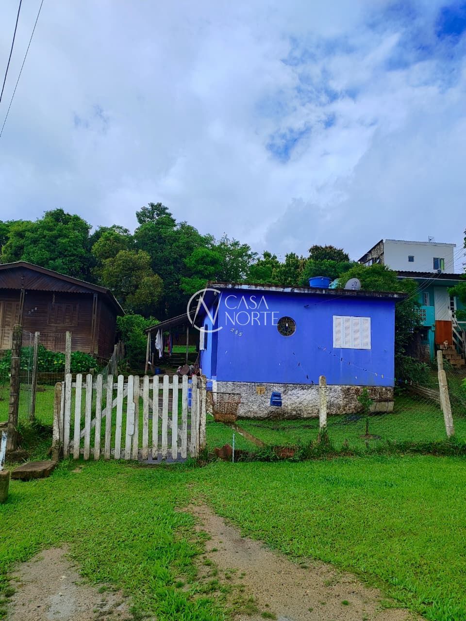 Casa à venda com 3 quartos, 100m², 3 vagas, Rua José Luiz Pereira no bairro Restinga em Porto Alegre