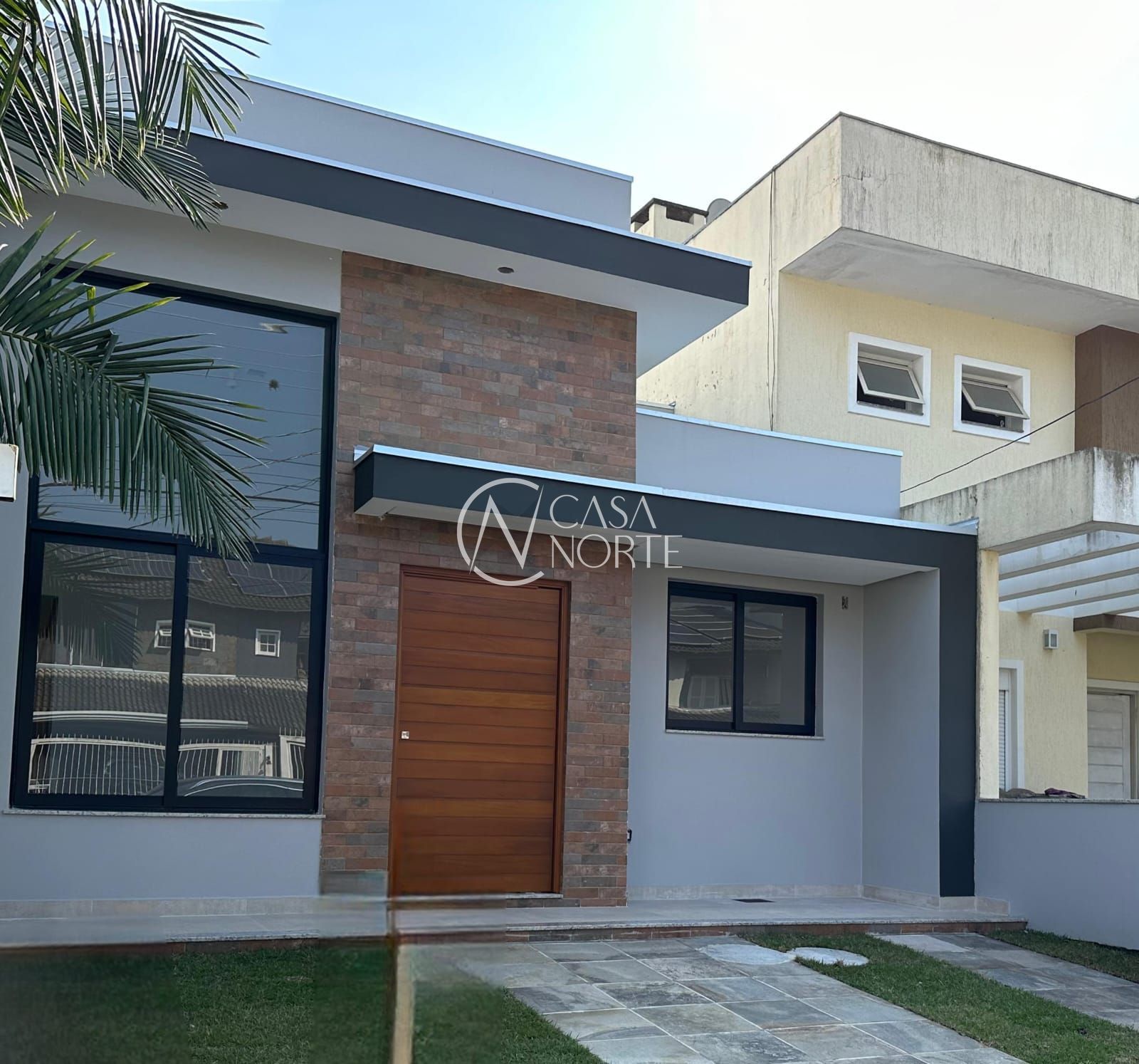 Casa à venda com 3 quartos, 95m², 1 suíte, 2 vagas, Rua Pau-Brasil no bairro Hípica em Porto Alegre