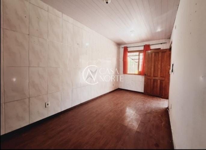 Casa à venda com 2 quartos, 42m², 1 vaga, Rua Francisca Prezzi Bolognesi no bairro Hípica em Porto Alegre