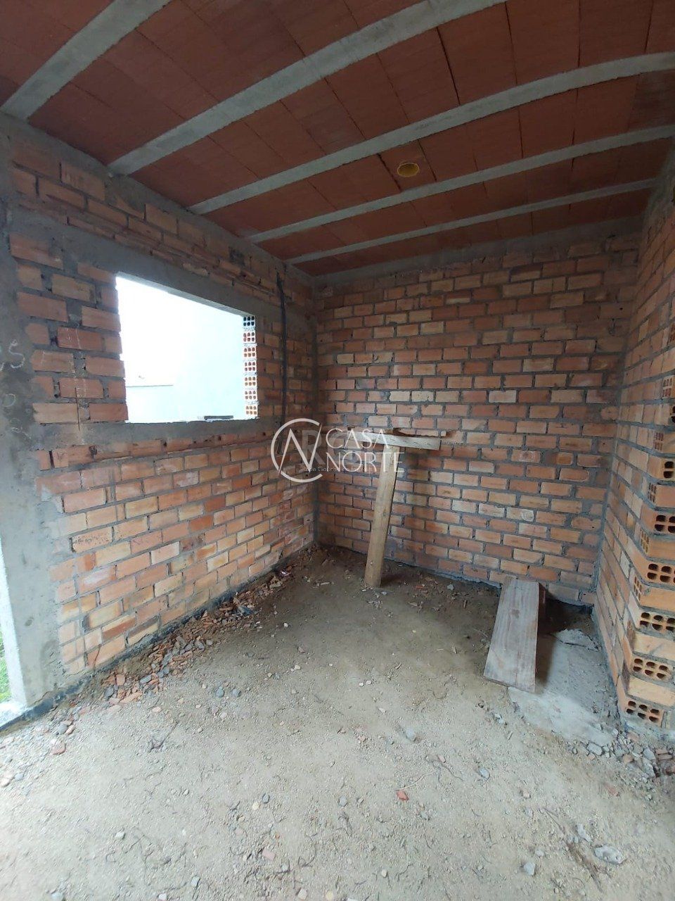 Casa à venda com 2 quartos, 100m², 1 suíte, 2 vagas, Rua Jorge Babot Miranda no bairro Aberta dos Morros em Porto Alegre