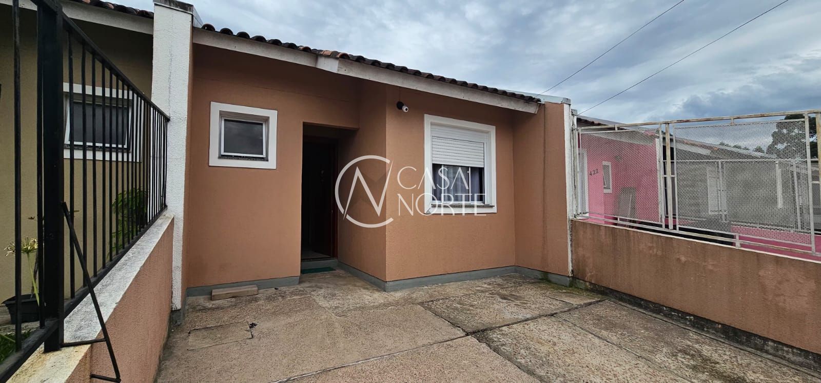 Casa à venda com 2 quartos, 38m², 2 vagas, Rua Solon Vieira Marques no bairro Restinga em Porto Alegre