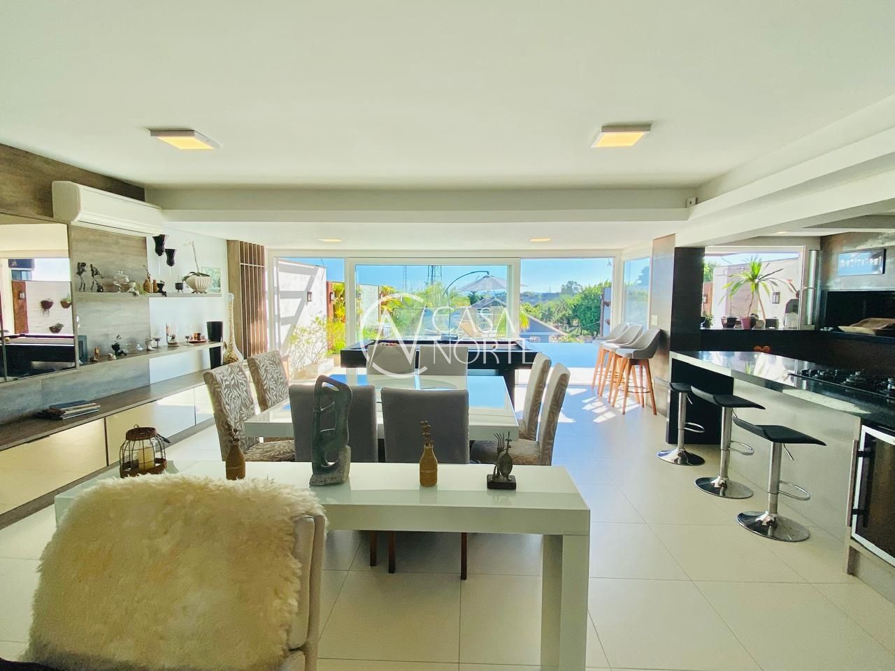 Casa à venda com 4 quartos, 422m², 3 suítes, 3 vagas, Rua Conselheiro Xavier da Costa no bairro Ipanema em Porto Alegre