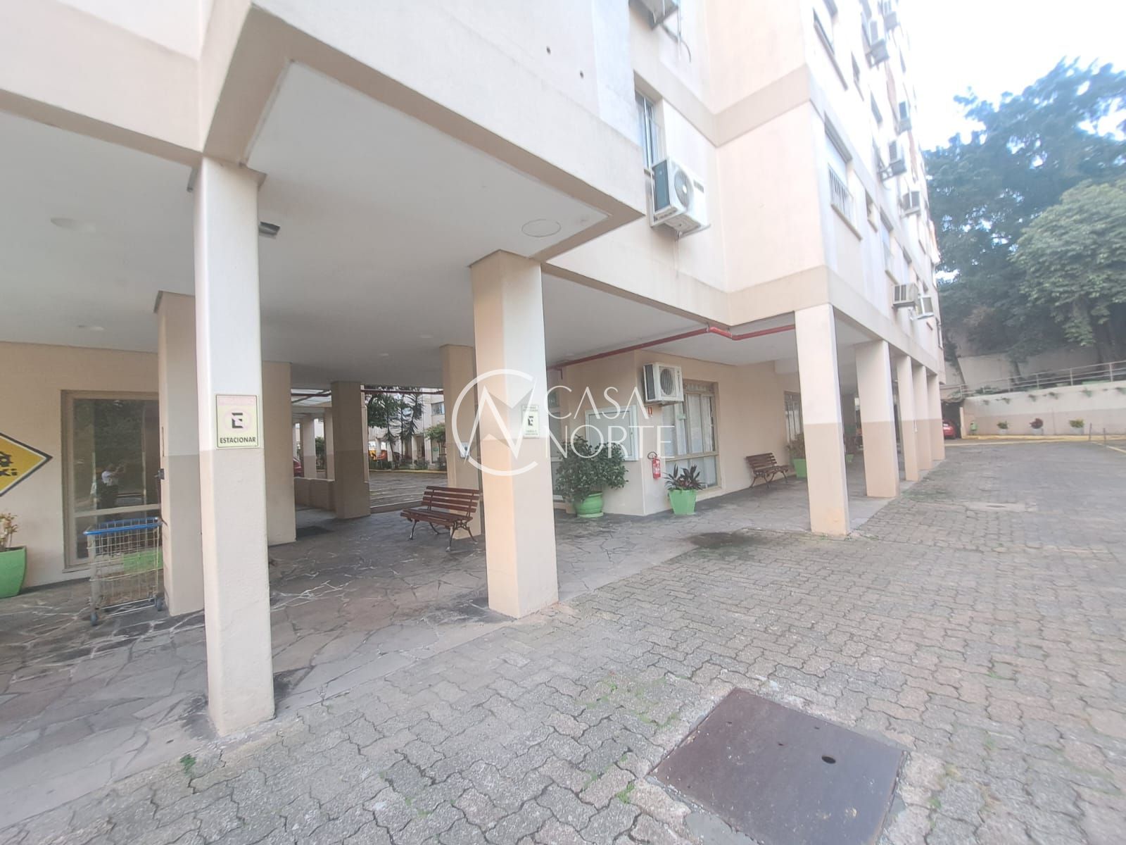 Apartamento à venda com 2 quartos, 57m², 1 vaga, Avenida Moab Caldas no bairro Santa Tereza em Porto Alegre