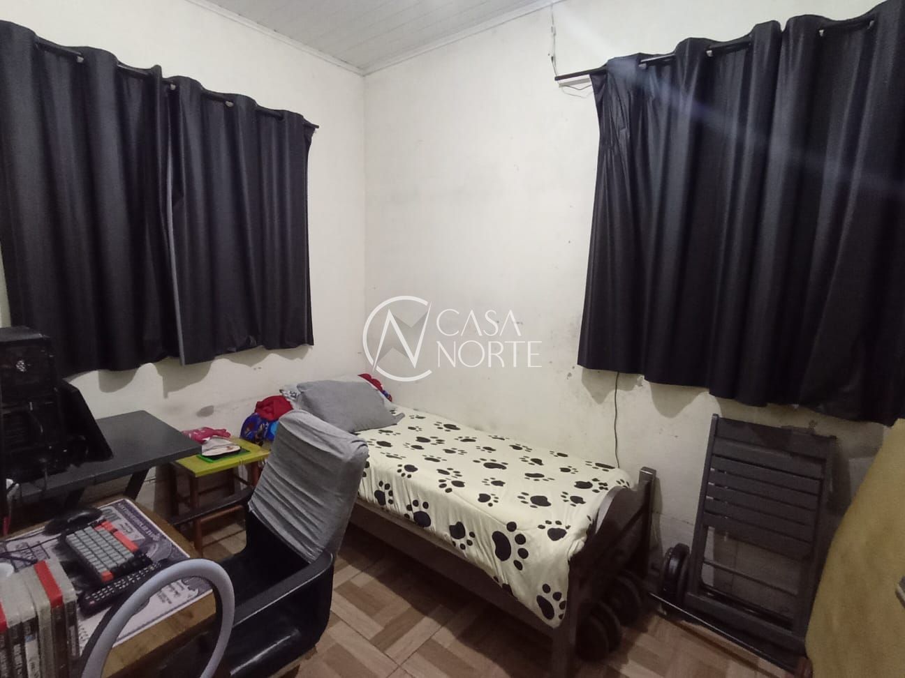 Casa à venda com 2 quartos, 100m², 5 vagas, Rua Cambuim do Varejão no bairro Lami em Porto Alegre