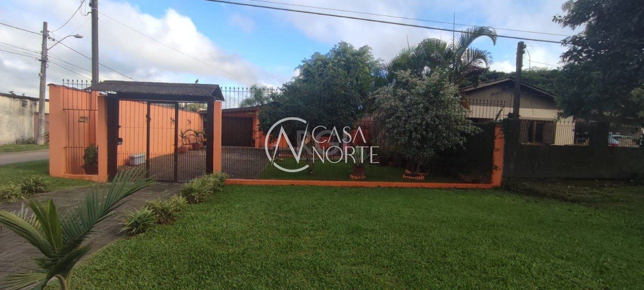 Casa à venda com 3 quartos, 120m², 3 vagas, Rua Santa Mônica no bairro Ponta Grossa em Porto Alegre