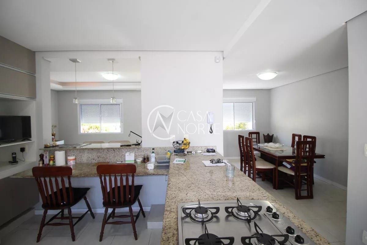 Casa à venda com 3 quartos, 310m², 1 suíte, 6 vagas, Avenida Pátria no bairro São Geraldo em Porto Alegre