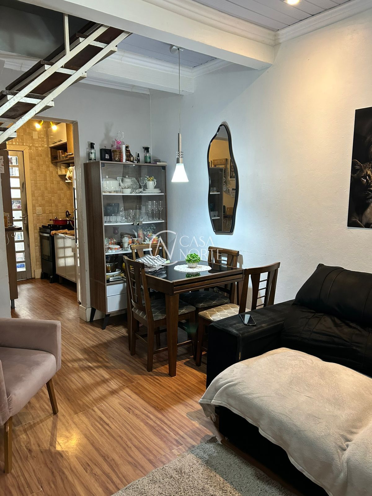 Sobrado à venda com 2 quartos, 78m², 1 vaga, Avenida Edgar Pires de Castro no bairro Hípica em Porto Alegre