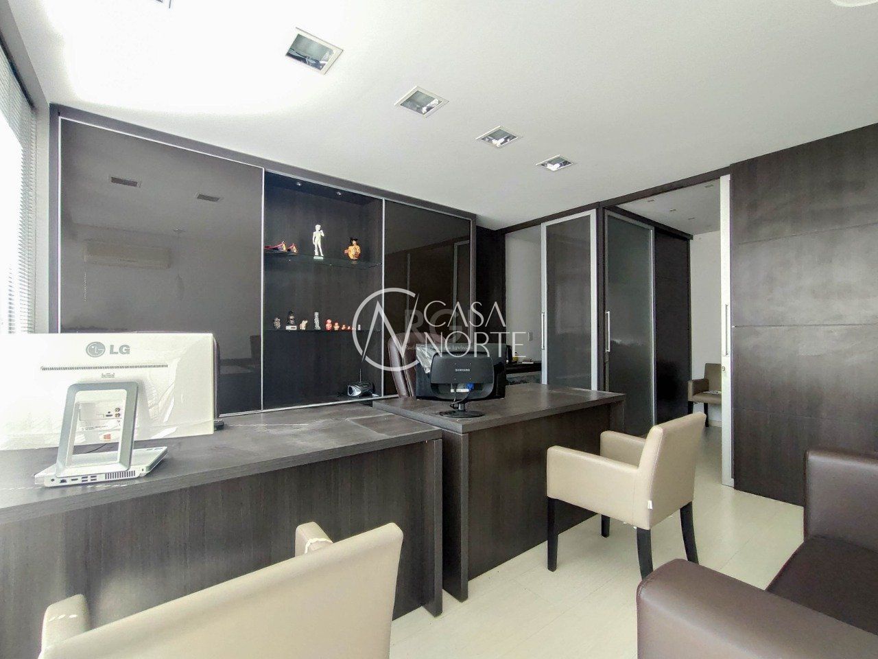 Sala Comercial à venda com 1 quarto, 34m², Rua General Andrade Neves no bairro Centro Histórico em Porto Alegre