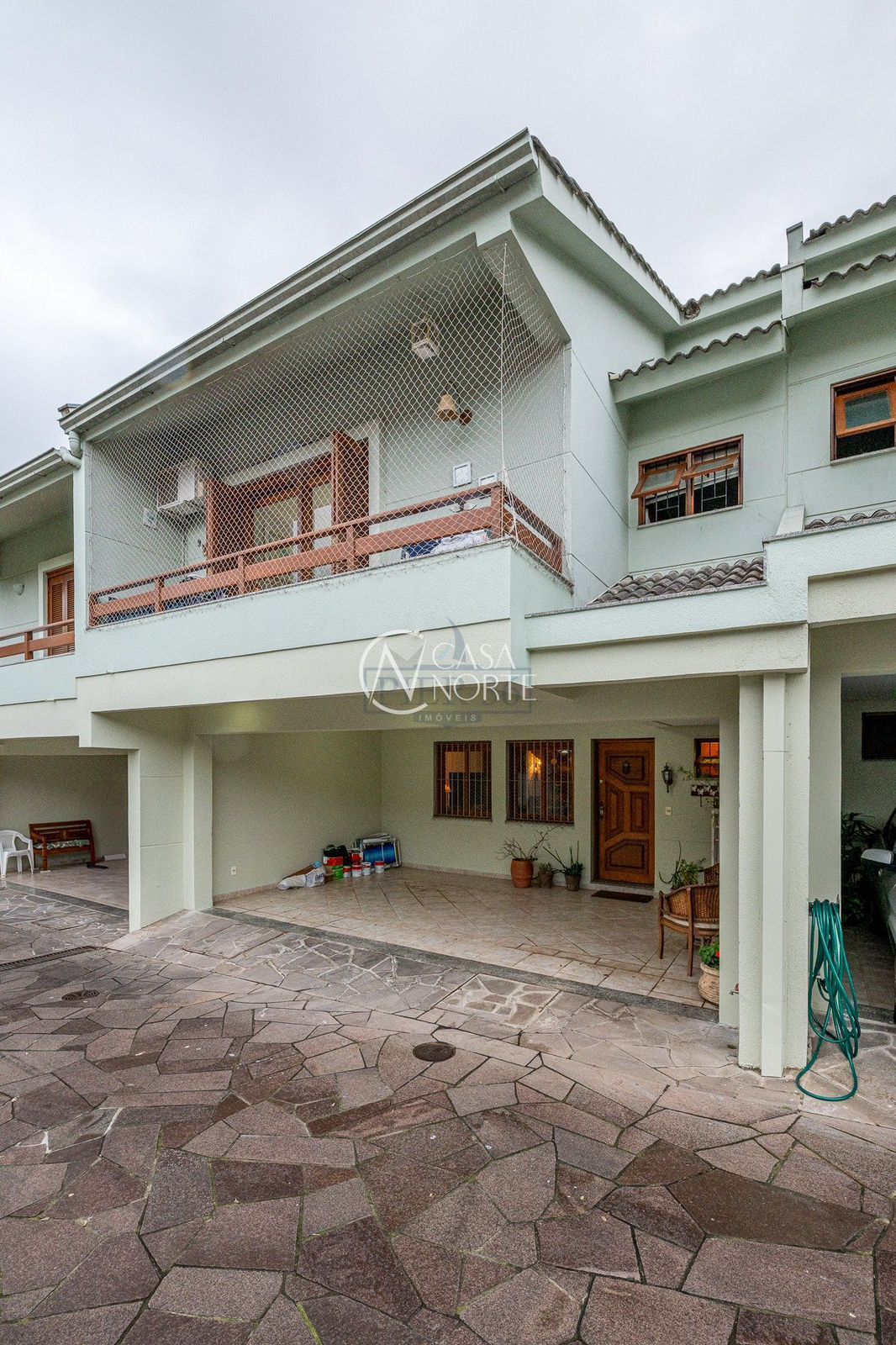Casa de Condomínio à venda com 2 quartos, 175m², 2 vagas, Rua João Mendes Ouriques no bairro Ipanema em Porto Alegre