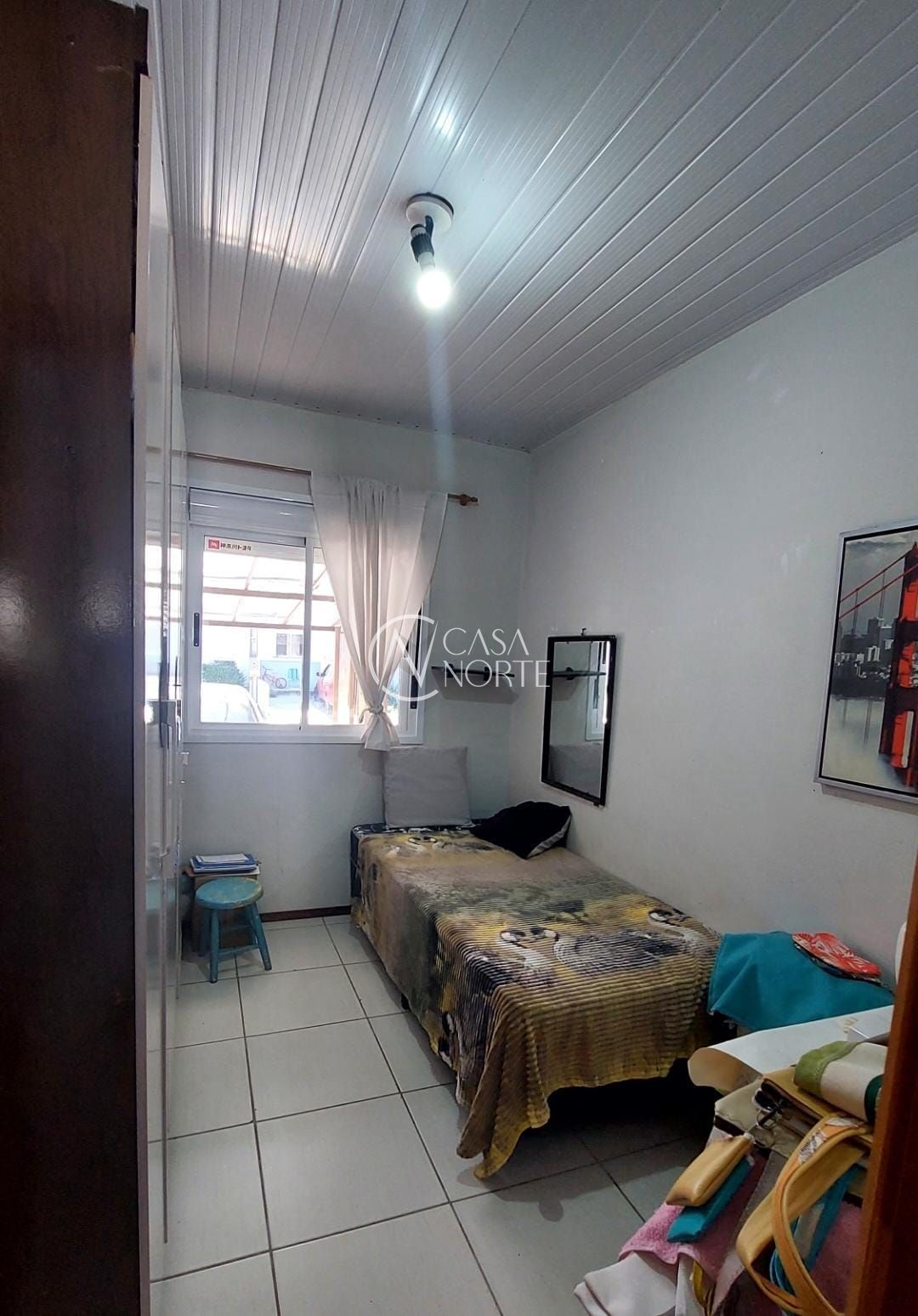 Casa de Condomínio à venda com 2 quartos, 48m², 1 suíte, 2 vagas, Estrada Costa Gama no bairro Hípica em Porto Alegre