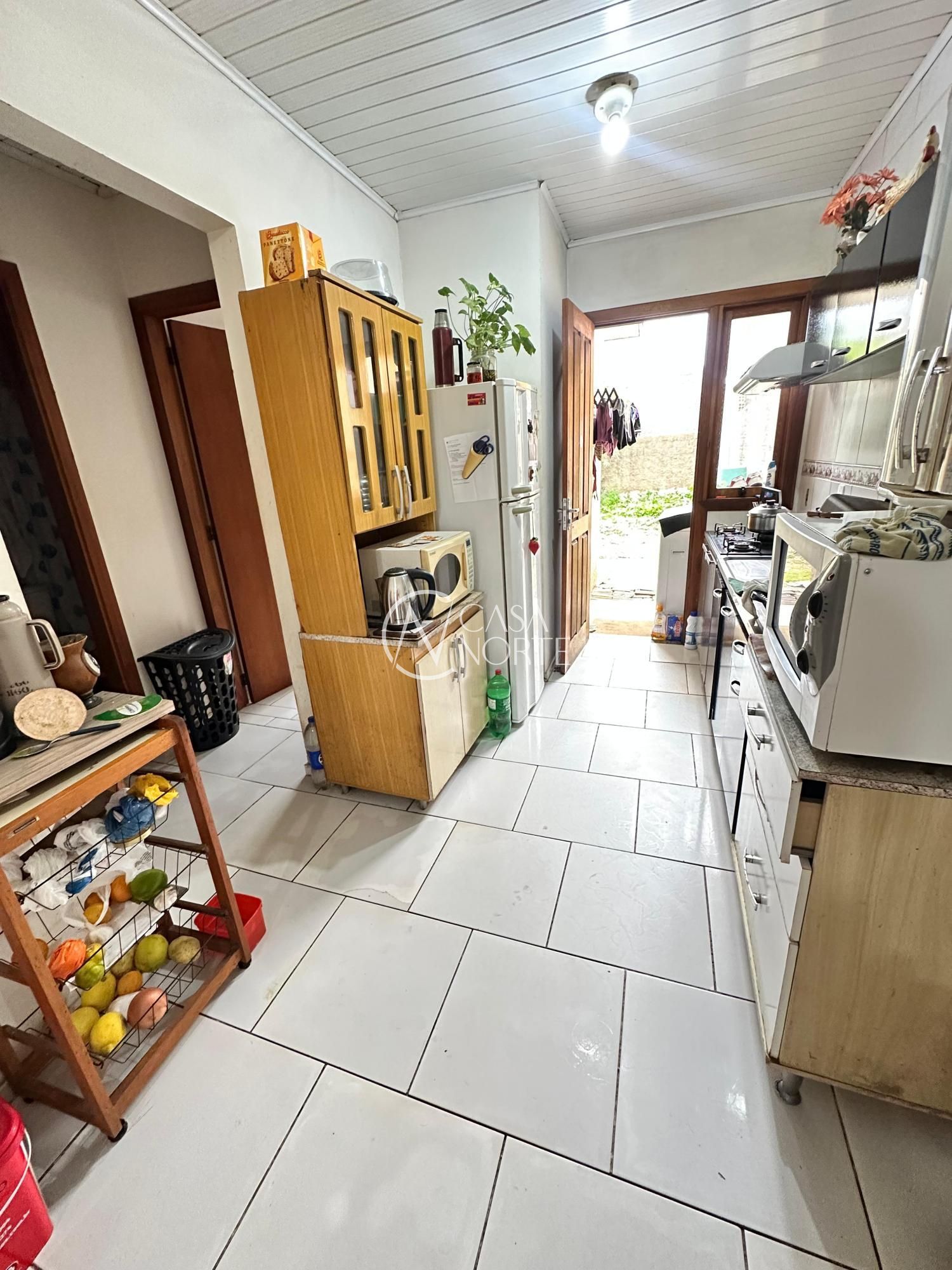 Casa à venda com 2 quartos, 50m², 1 vaga, Rua Carlos Wilson Schröder no bairro Hípica em Porto Alegre