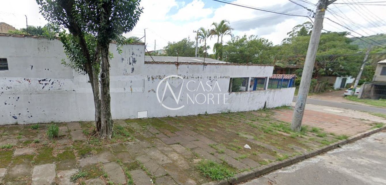 Casa à venda com 2 quartos, 80m², 2 vagas, Rua Dário Totta no bairro Teresópolis em Porto Alegre