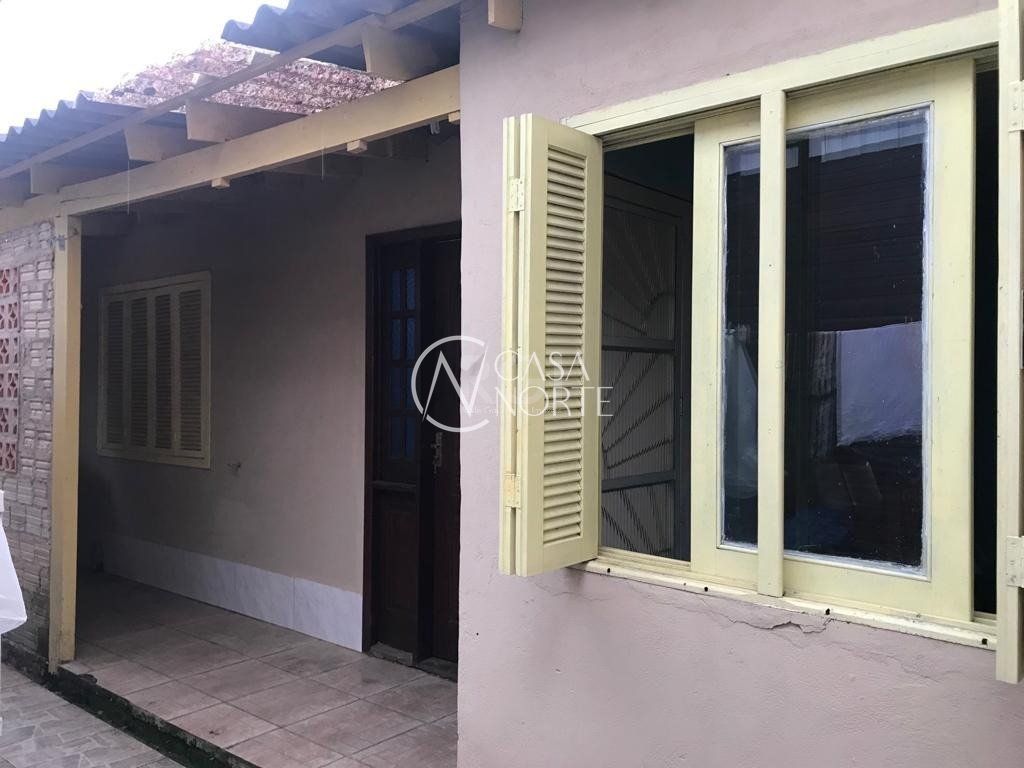 Casa à venda com 4 quartos, 109m², 2 vagas, Rua Agenor Mendes Ouriques no bairro Serraria em Porto Alegre