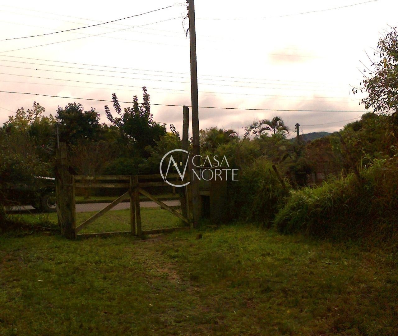 Terreno à venda  com 580m², Rua Dona Mariana no bairro Restinga em Porto Alegre