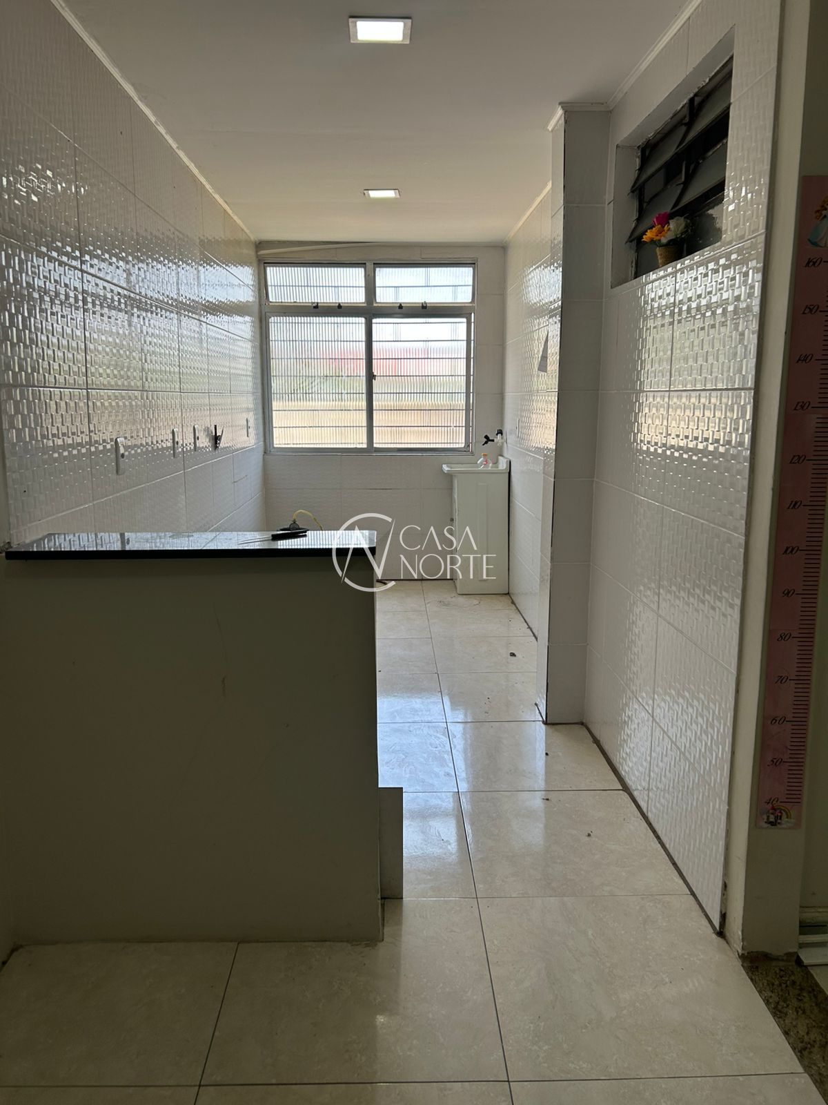 Apartamento à venda com 2 quartos, 45m², Rua David Cherman no bairro Restinga em Porto Alegre