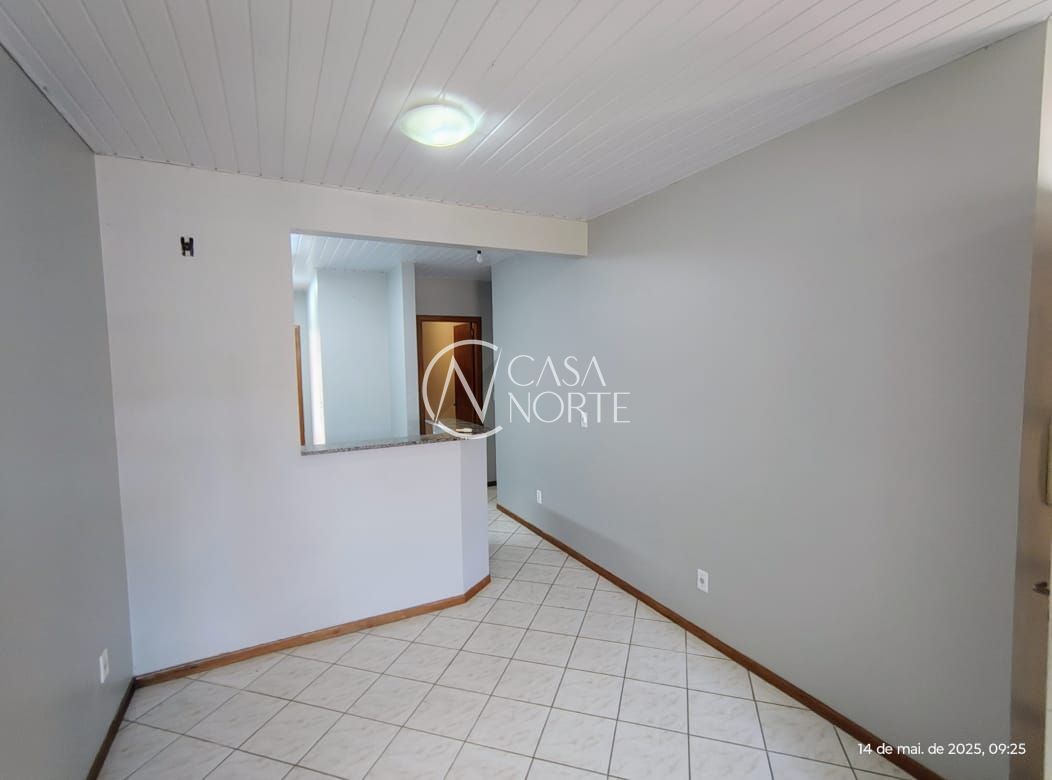 Casa à venda com 3 quartos, 60m², 2 vagas, Rua Irmão Firmino Biazus no bairro Hípica em Porto Alegre
