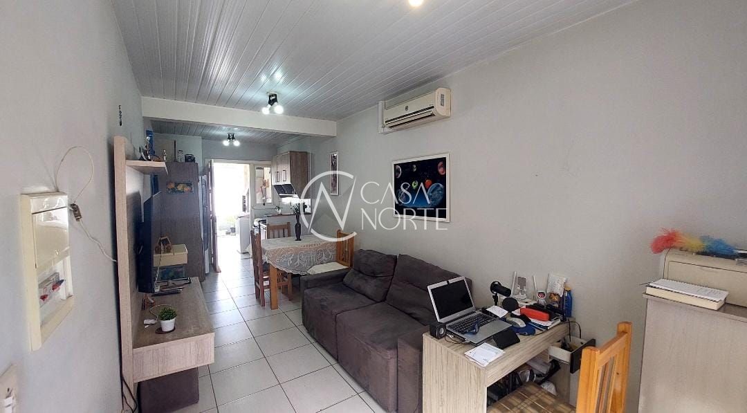 Casa de Condomínio à venda com 2 quartos, 48m², 1 suíte, 2 vagas, Estrada Costa Gama no bairro Hípica em Porto Alegre