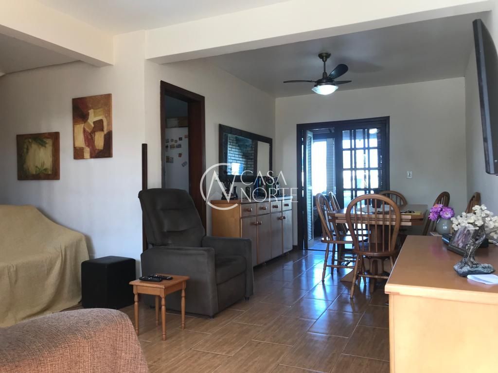 Casa à venda com 3 quartos, 127m², 1 suíte, 1 vaga, Rua Marcelo Küfner no bairro Hípica em Porto Alegre