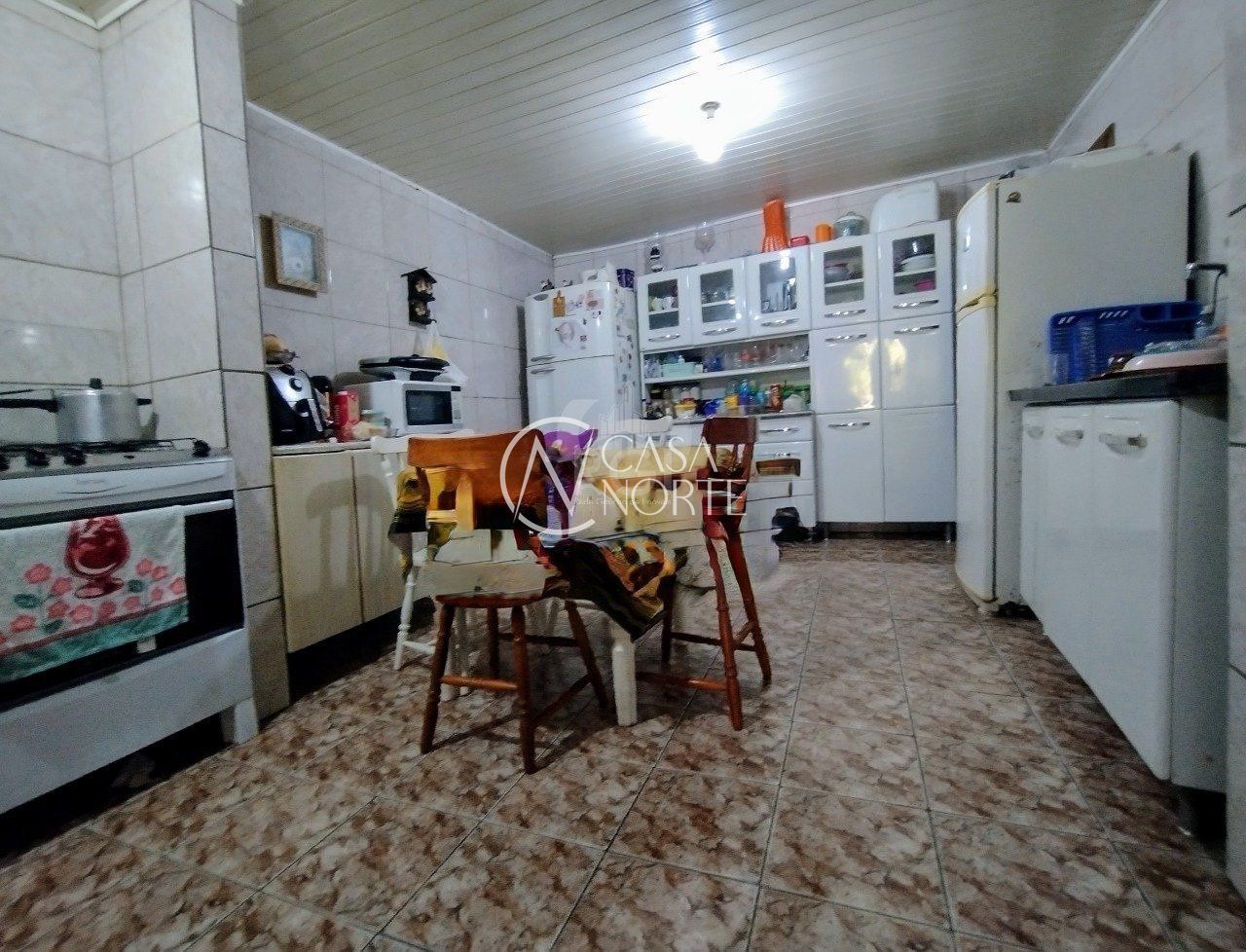 Casa à venda com 3 quartos, 110m², 3 vagas, Rua Engenheiro Oscar de Oliveira Ramos no bairro Restinga em Porto Alegre