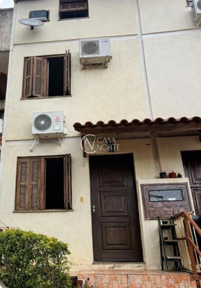 Casa de Condomínio à venda com 2 quartos, 79m², 1 vaga, Avenida Monte Cristo no bairro Vila Nova em Porto Alegre