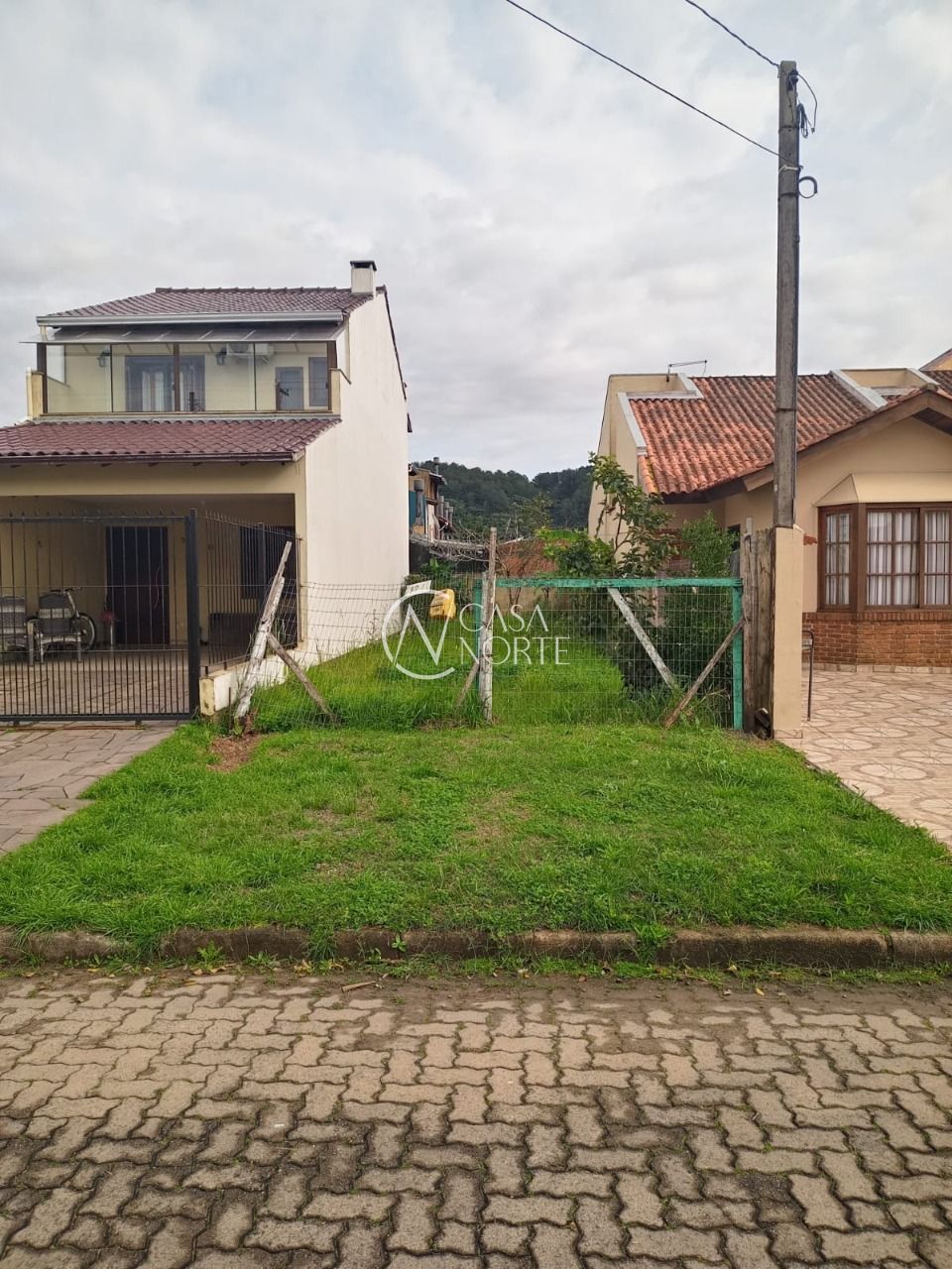 Terreno à venda  com 125m², Rua Doutor Hermes Pacheco no bairro Aberta dos Morros em Porto Alegre