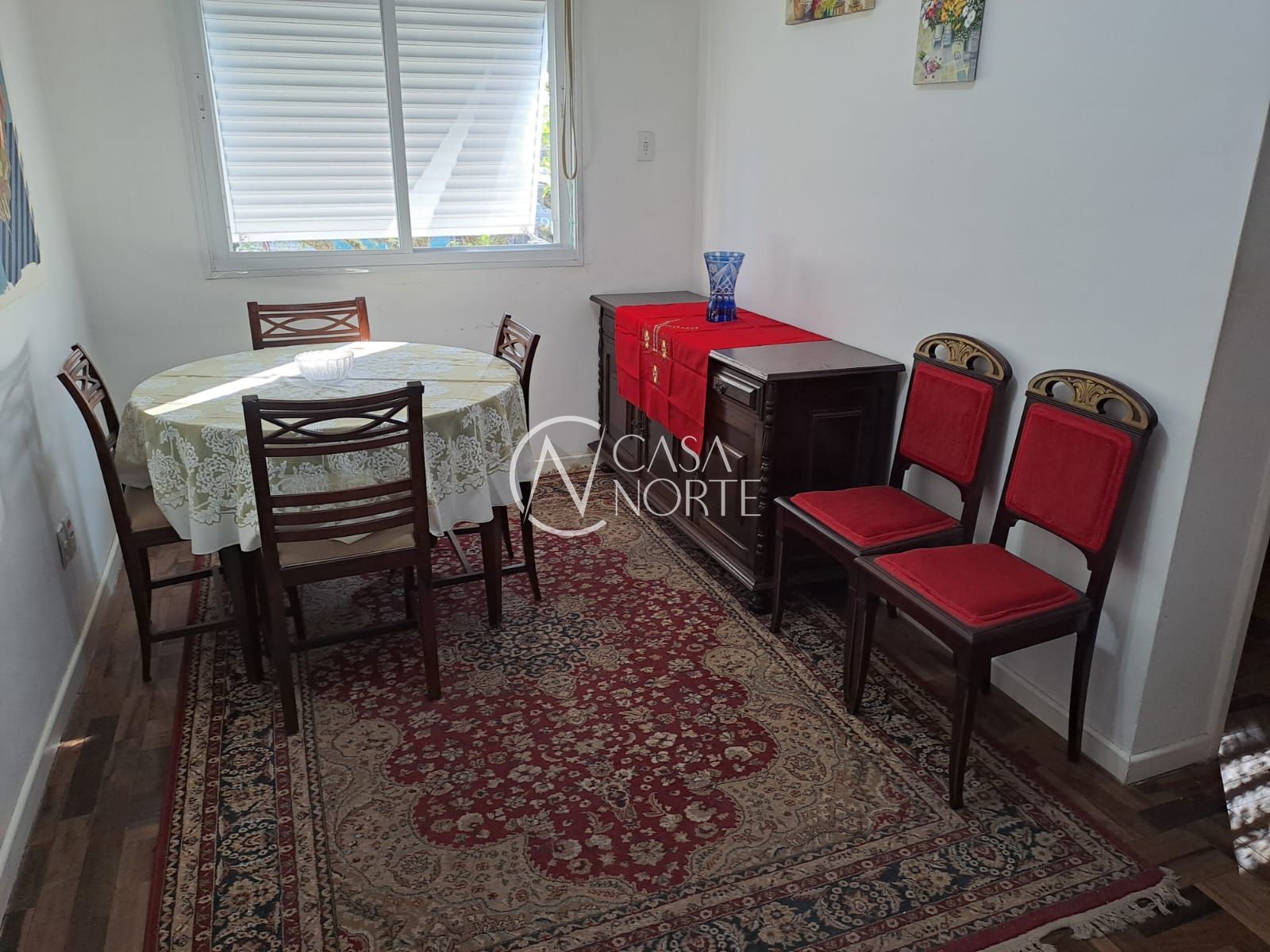 Apartamento à venda com 2 quartos, 52m², 1 vaga, Avenida Professor Oscar Pereira no bairro Santo Antônio em Porto Alegre