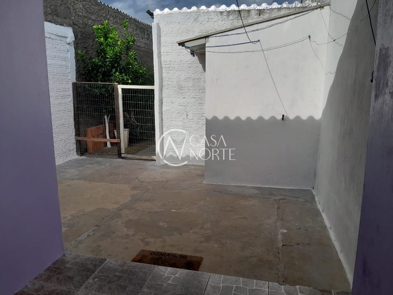 Casa à venda com 2 quartos, 54m², 1 vaga, Rua Mário Andreazza no bairro Hípica em Porto Alegre