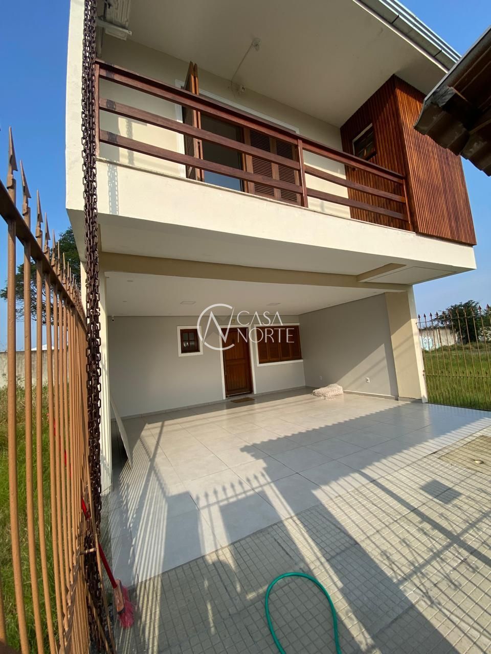 Casa à venda com 3 quartos, 135m², 1 suíte, 2 vagas, Rua Francisco Mattos Terres no bairro Aberta dos Morros em Porto Alegre