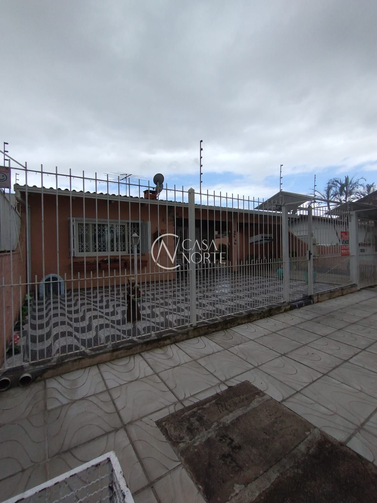 Casa à venda com 5 quartos, 250m², 1 suíte, 3 vagas, Rua Álvaro Pedro da Rosa no bairro Aberta dos Morros em Porto Alegre