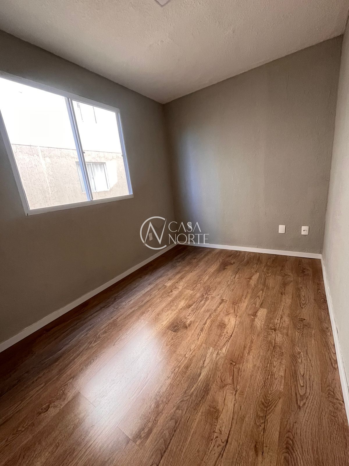 Apartamento à venda com 2 quartos, 41m², 1 vaga, Rua Sabino Pereira Nunes no bairro Restinga em Porto Alegre