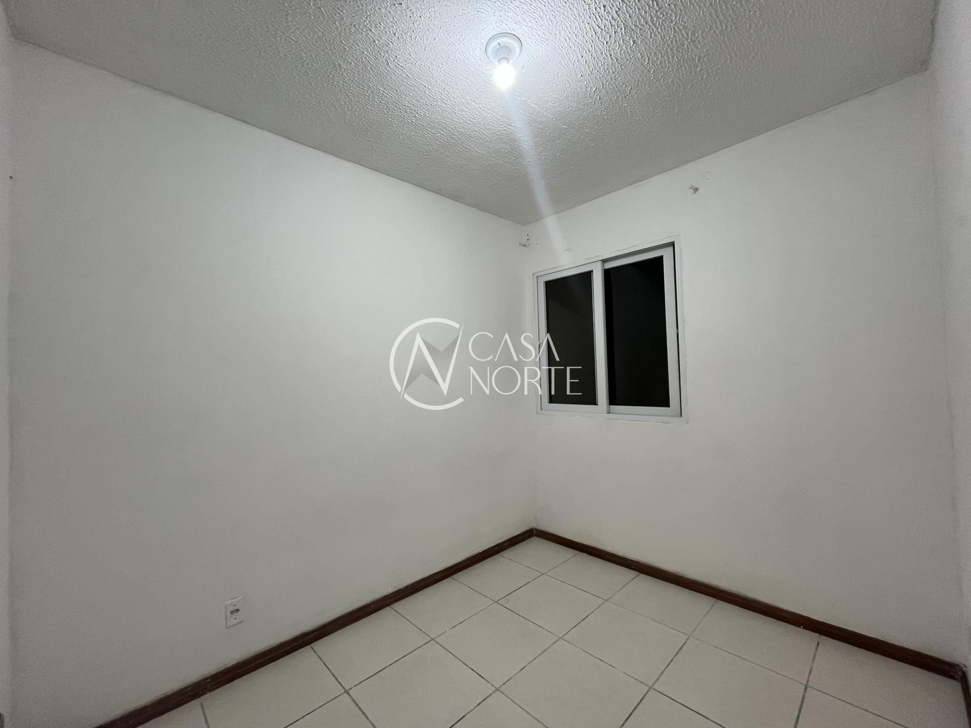 Casa à venda com 2 quartos, 40m², 1 vaga, Rua Coronel Dastro Dutra no bairro Restinga em Porto Alegre