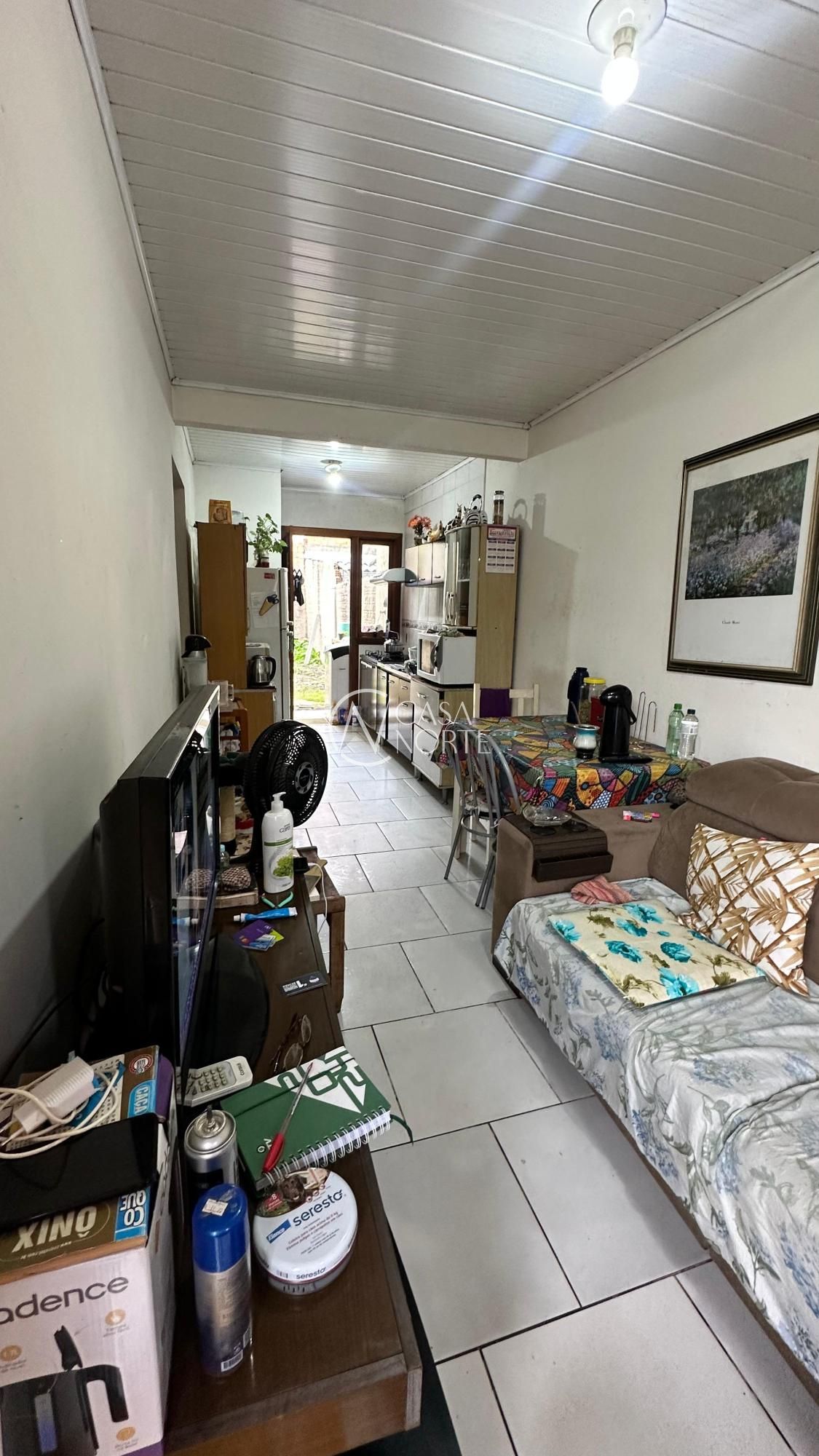 Casa à venda com 2 quartos, 50m², 1 vaga, Rua Carlos Wilson Schröder no bairro Hípica em Porto Alegre