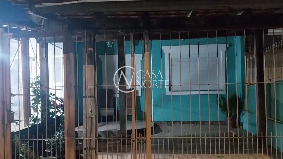 Casa à venda com 2 quartos, 49m², 1 vaga, Rua Padre Ayrton A. Bitencourt no bairro Hípica em Porto Alegre