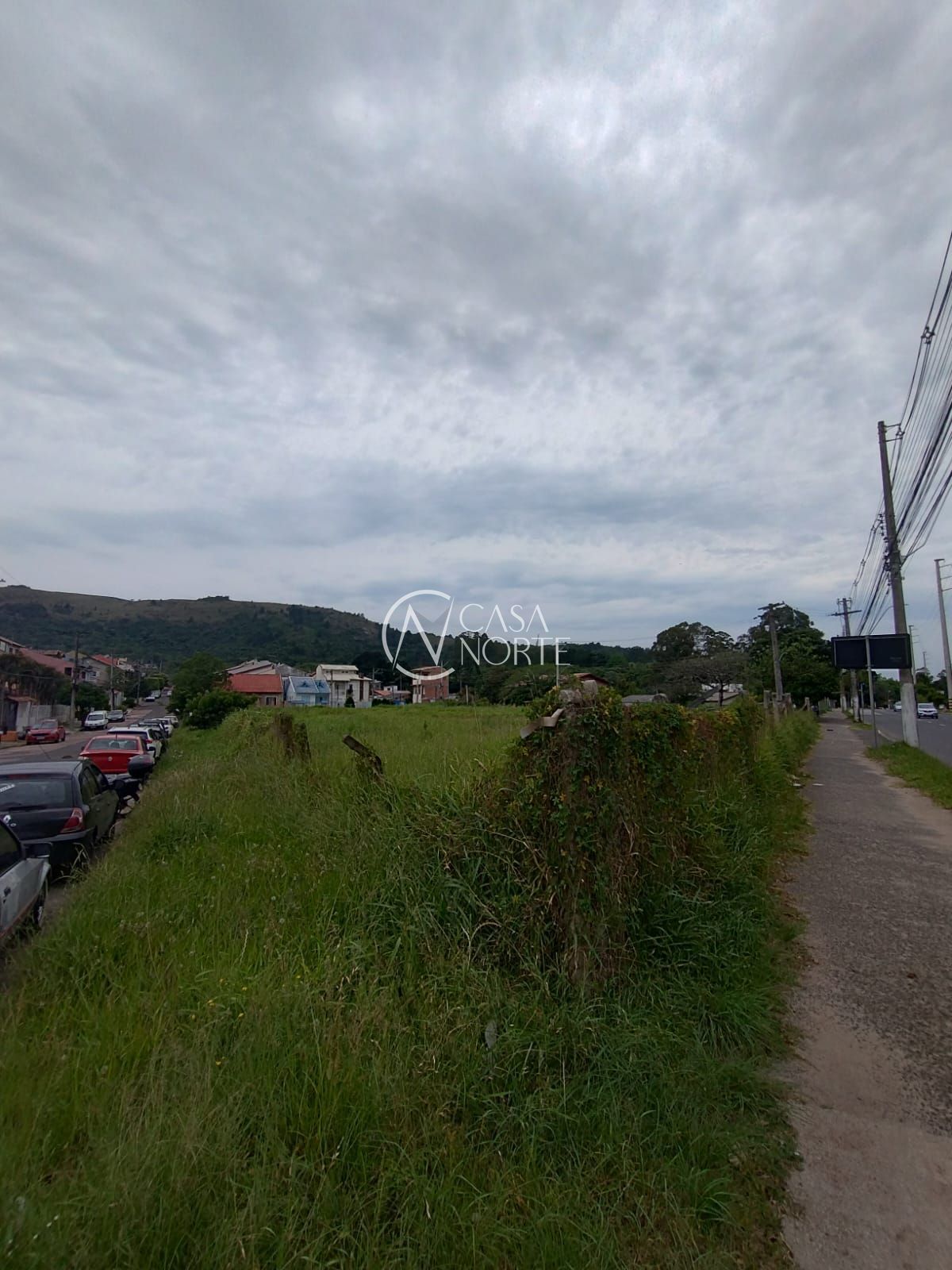 Terreno à venda  com 2800m², Avenida Juca Batista no bairro Hípica em Porto Alegre