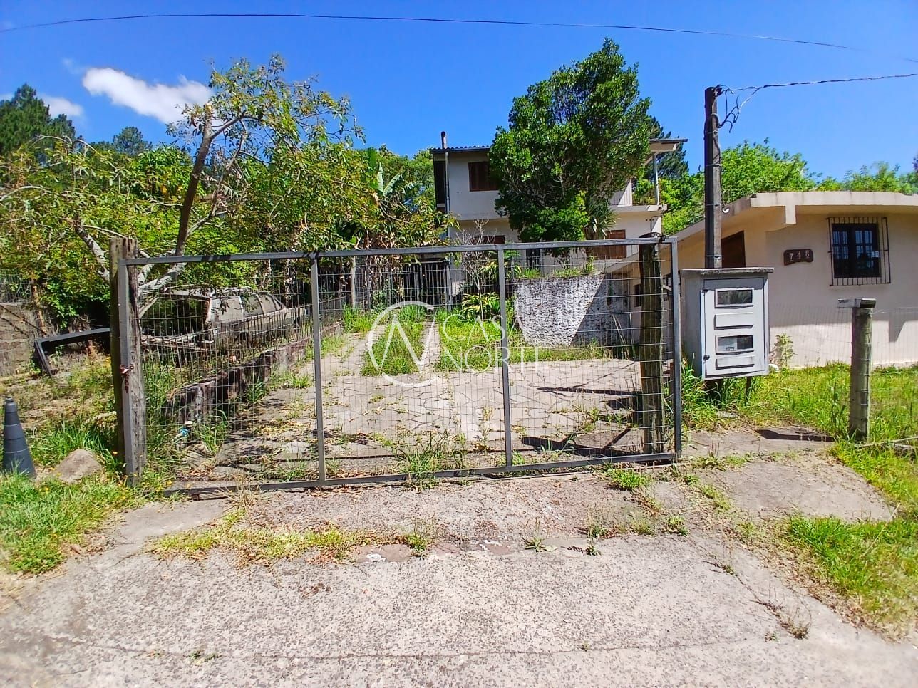 Casa à venda com 5 quartos, 300m², 4 vagas, Estrada das Furnas no bairro Vila Nova em Porto Alegre