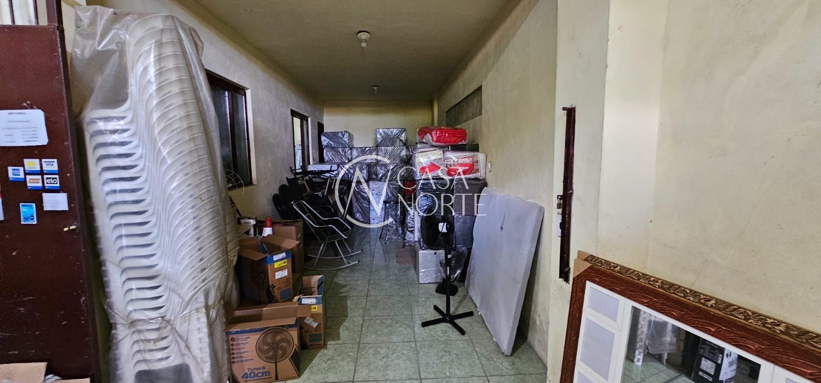 Casa Comercial à venda com 3 quartos, 200m², 2 vagas, Acesso A no bairro Restinga em Porto Alegre