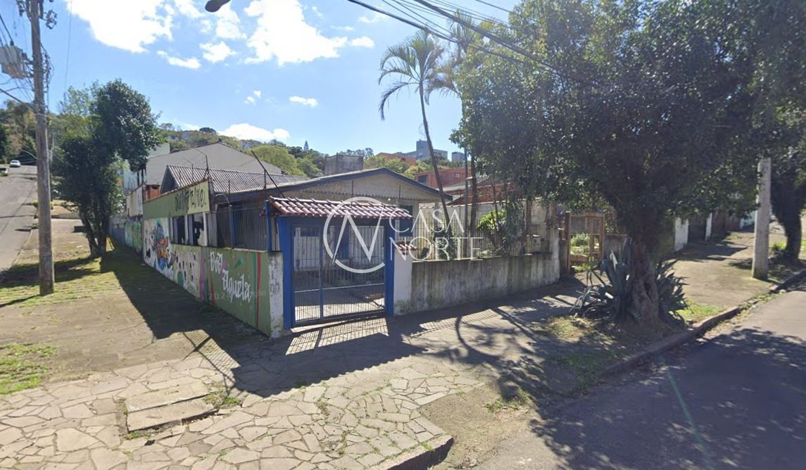Casa à venda com 2 quartos, 80m², 2 vagas, Rua Dário Totta no bairro Teresópolis em Porto Alegre
