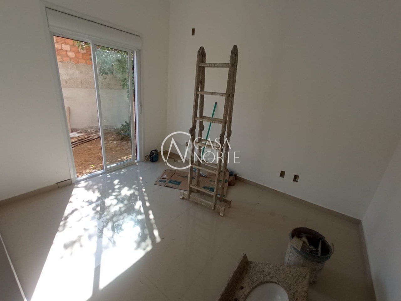 Casa à venda com 3 quartos, 90m², 1 suíte, 2 vagas, Rua Jorge Babot Miranda no bairro Aberta dos Morros em Porto Alegre