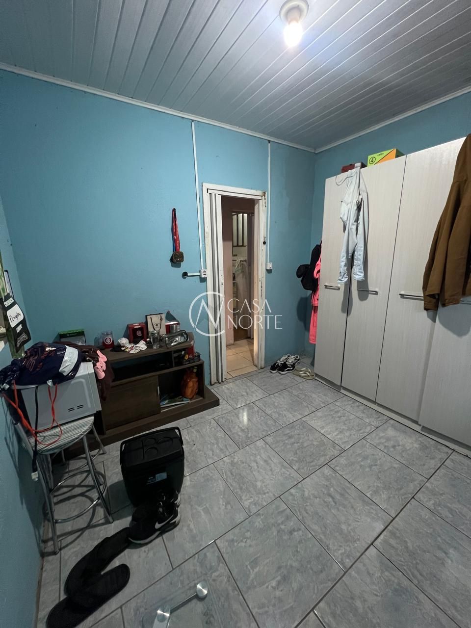 Casa à venda com 3 quartos, 80m², 1 suíte, 2 vagas, Avenida Macedônia no bairro Restinga em Porto Alegre