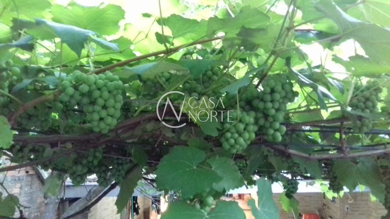 Casa à venda com 4 quartos, 160m², 1 suíte, 4 vagas, Beco dos Rossatos no bairro Campo Novo em Porto Alegre