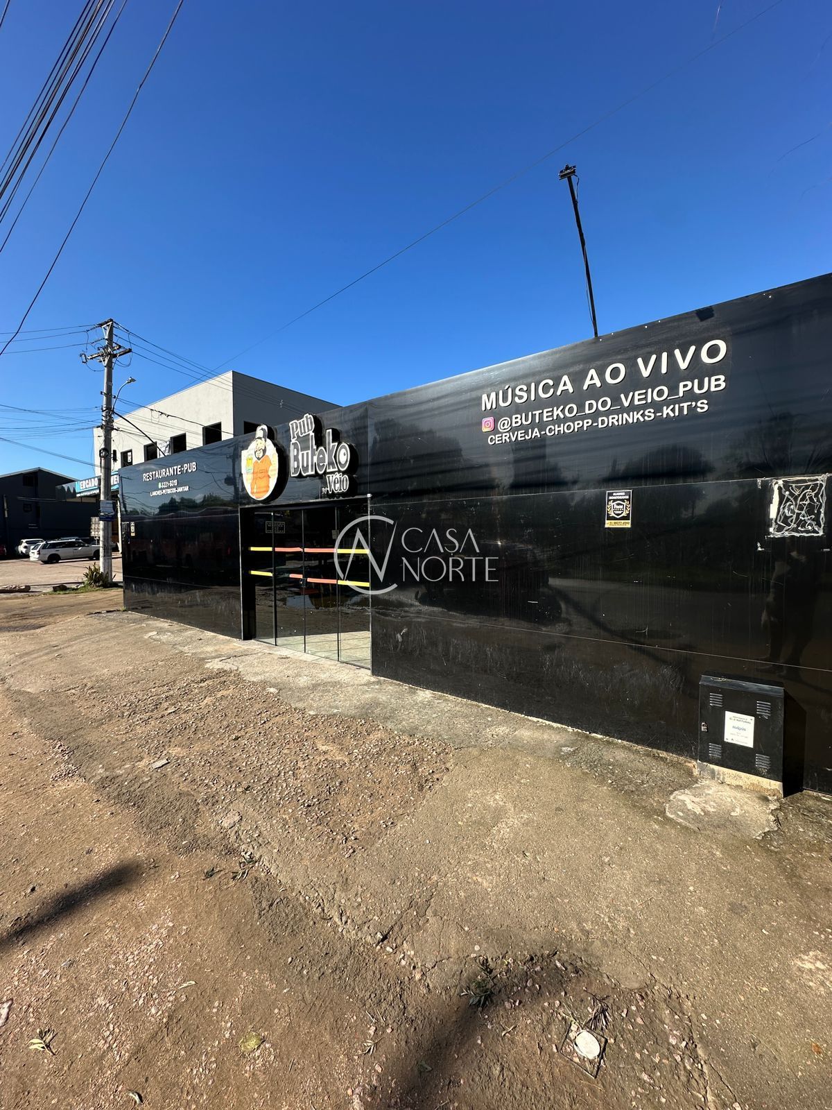 Casa Comercial à venda com 2 quartos, 400m², 1 vaga, Avenida Edgar Pires de Castro no bairro Hípica em Porto Alegre