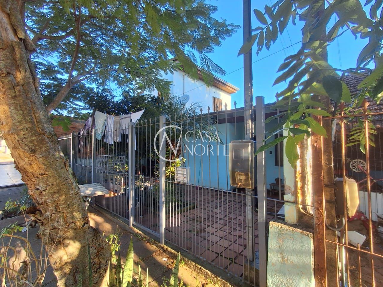 Casa à venda com 4 quartos, 120m², 2 vagas, Acesso E no bairro Restinga em Porto Alegre