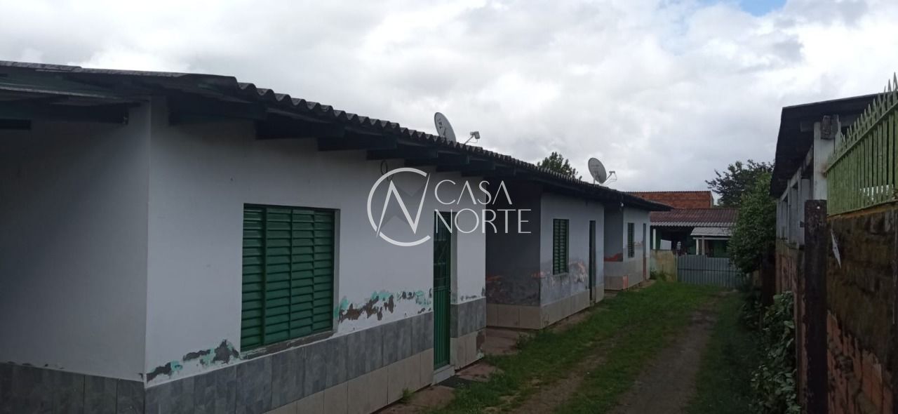 Casa à venda com 4 quartos, 200m², 4 vagas, Rua Laranjeiras no bairro Restinga em Porto Alegre